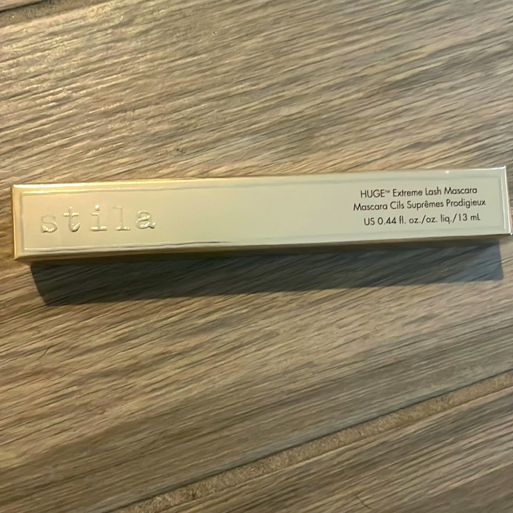 Stila - HUGE Extreme Lash Mascara